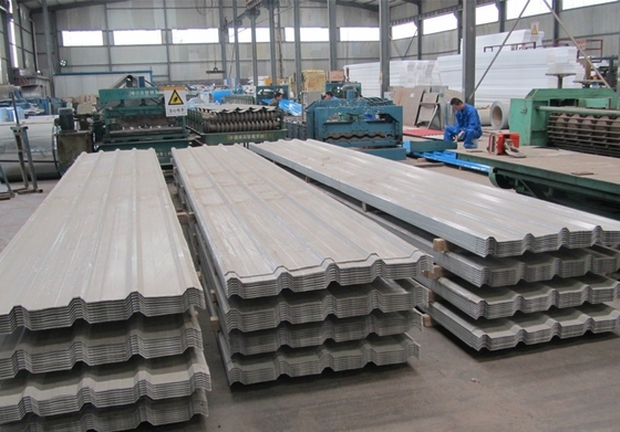 Matériaux de toiture en acier ondulé Ppgi Ppgl tôles de toiture Industrie Ppgi en acier galvanisé Épaisseur de bobine 0,1-1 mm