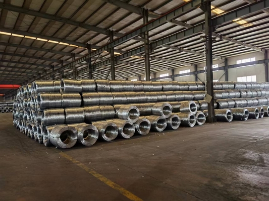 Certifié ISO9001 Q195 Q235 SAE1006 SAE1008 Fil d'acier galvanisé pour projets de construction