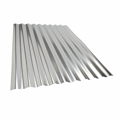 Plaques de toiture ondulée revêtues d'aluminium et de zinc de 500 à 1500 mm d'épaisseur 0,7 mm d'épaisseur pour les bâtiments résidentiels