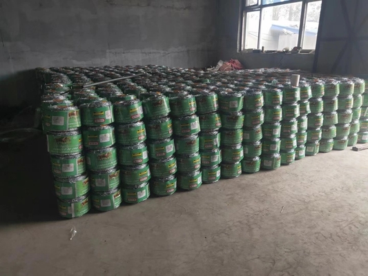 8 Gauge galvanisé enduit de fil barbelé essentiel pour répondre aux exigences du client dans la prison Barbe de fil de fer