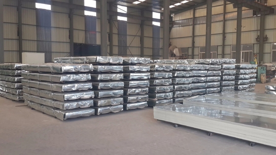 4*8 Plaque de toiture en acier ondulé galvalume Z30 à 275 g de zinc d'aluminium revêtu de dureté standard et moyenne ASTM