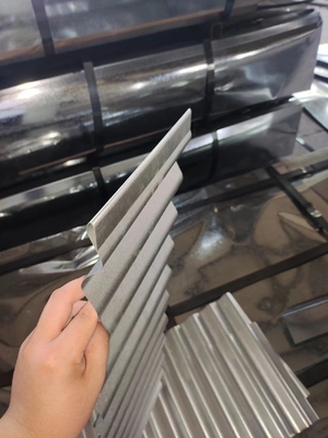 G90/G60/G40/ASTM A653 Tolérance de la feuille de toiture à Galvalume ± 1% échantillon échantillon librement avec personnalisation pour la construction