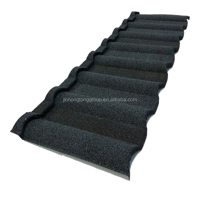 Des carreaux de toiture en acier métallique revêtus de pierre de 0,25 mm de style design contemporain.