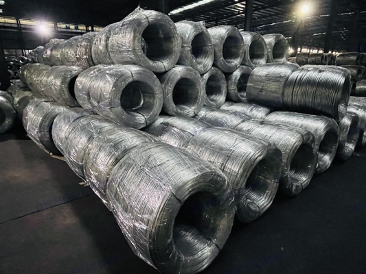 Construction de protection Fil d'acier galvanisé pour surface trempée à chaud dans l'industrie du bâtiment