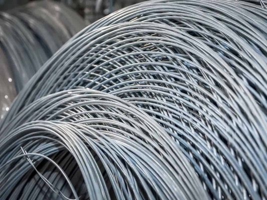 Longueur personnalisée MS Barre de fil d'acier 5,5 mm 6,5 mm 8 mm Q195 Q235 SAE1006 SAE1008 pour la production de clous et de bobines de fil barbelé