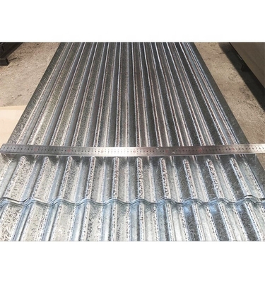 Tolérance ± 1% ISO9001 Certifié 0,14-0,22 mm Plaque d'acier galvanisé ondulé pour toiture métallique