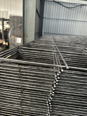 Technique de protection de clôture galvanisée en fer soudé gi filet de fil avec grande et perforée