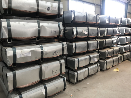 Largeur 600-1200 mm tôle revêtue de couleur tôle de toiture tôle d'acier ondulé tôle galvanisée toit zinc métal fer tôle PPGI