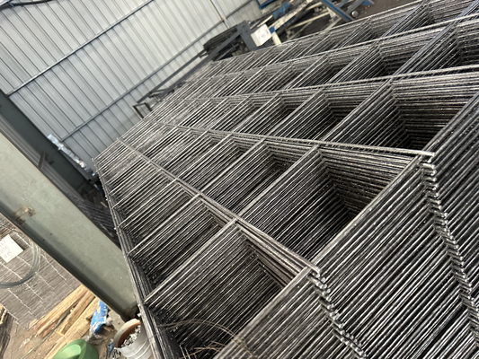 Fil de fer galvanisé fil de fer en acier filet de câble Taille personnalisée Mild GI Zinc acier avec forme de trou carré en trempage à chaud revêtement en PVC galvanisé