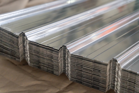 Plaques de toiture en acier galvanisé galvanisé à chaud avec une épaisseur de 0,12 à 1,0 mm et un revêtement en zinc de 40 à 275 g/m2