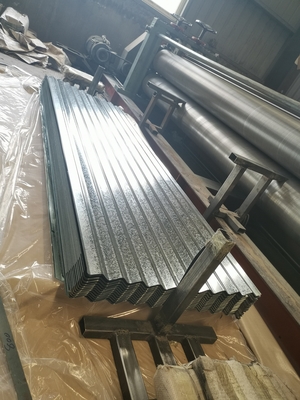 La plaque de toiture revêtue de zinc galvanisée 20g 40g résistant à la corrosion épaisseur 0,12-1,0 mm acier fer Gi ondulé
