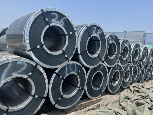 Longueur 2438mm/2500mm/3000mm/5000mm/6000mm AISI 1050 Q235B 12mm épaisseur légère laminée à chaud noire en acier recuit