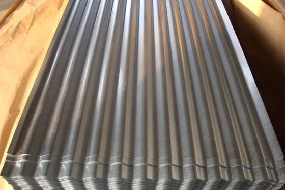 2001-3600mm Longueur GI Roofing ondulé Zinc revêtu bobine de tôle galvanisée pour les applications murales et de toiture