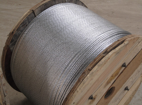 Poids de la bobine 10 kg-800 kg/bobine 6x36 6x19 Grue à treuil Hausse de câble de câble d'acier sur mesure acier au carbone galvanisé CCS coupe libre