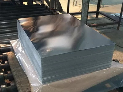 L'étain électronique en bobines bande de 0,22 mm feuille d'étain prime bobine d'étain pour les produits alimentaires solution d'emballage en étain