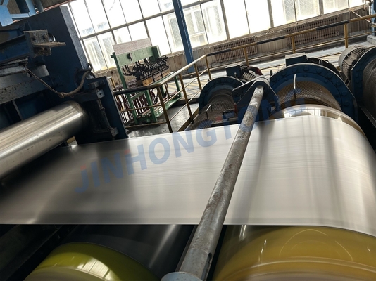 Certificat CE 0,8 mm d'épaisseur 1250 mm de largeur tôle d'acier douce laminée à froid pour prime tôle d'acier laminée à froid métal par tonne