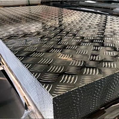 Técnique de laminage à chaud à base galvanisée revêtue de tôle d'acier ondulée métal trempé