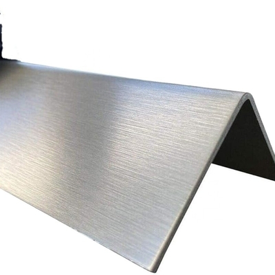 Q235/Q345/SS400/ST37-2/ST52/Q420/Q460/S235JR/S275JR/S355JR Angle en acier doux 40 mm x 40 mm x 5 mm pour les projets de construction