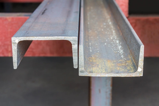 Longueur personnalisée 41x41 ASTM A36 U Channel Steel pour les bâtiments structurels