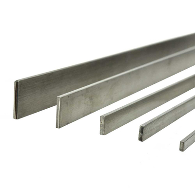 405 409L 410L 430 436L 444 Barre plate en acier inoxydable pour matériaux de construction Largeur 10 mm-500 mm Finition de surface Brillante