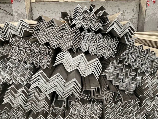 160X160 Barre à angle égal de 10 mm pour le bâtiment fournie par ASTM A36 Q235/Q345/SS400/ST37-2/ST52/Q420/Q460/S235JR/S275JR/S355JR