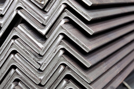ASTM Standard Processing Drilling Equal Angle Steel Bar pour la série S235JR-S335JR épaisseur de 3 à 24 mm