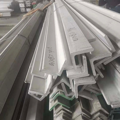Barre d'acier en acier inoxydable à angle droit extrusion 1,5 mm 1,6 mm en forme de L en acier à angle pour coupe standard AiSi ASTM DIN EN GB JIS bs
