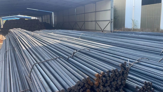 Réservoirs en acier au carbone de haut niveau HRB400/500 ASTM A615 BS4449 pour les projets de construction de bâtiments commerciaux