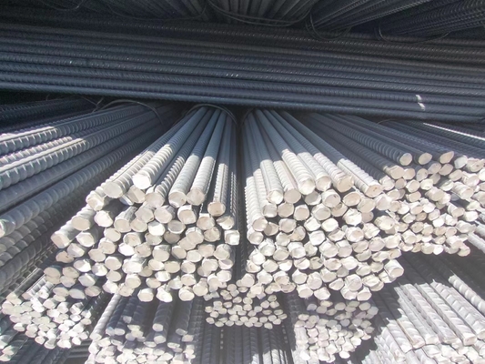 Réservoirs en acier au carbone de haut niveau HRB400/500 ASTM A615 BS4449 pour les projets de construction de bâtiments commerciaux
