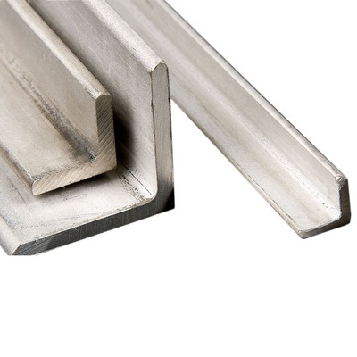 Barre d'angle en acier inoxydable de sortie Fer par kg 0,3 mm à 3,0 mm Angle L égal Barre SS avec trou pour vos projets de construction