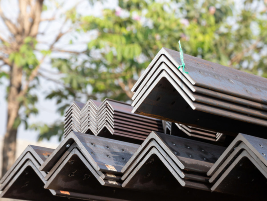 Fournit une barre d'angle ASTM A36 pour les bâtiments et les aciers structurels 6m-12m S275JR Matériau de construction