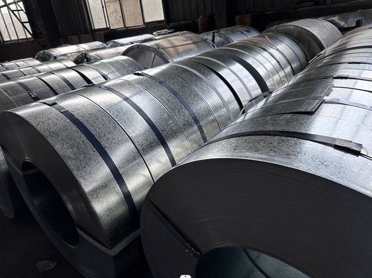 Q235 90g 1.6*1220mm 0,25mm-3mm bobine d'acier galvanisé à chaud enduit de zinc enduit GI bobine d'acier basée sur la technique de laminage à froid
