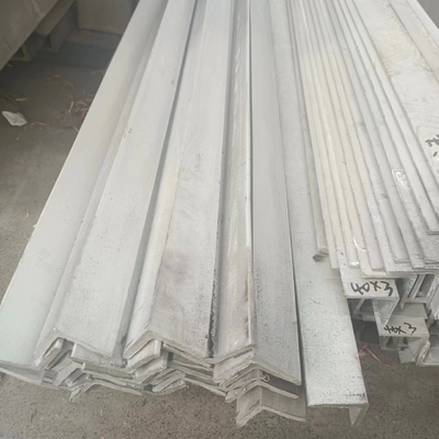 Service de décoiling en acier inoxydable L angle 201 430 302 321 310S 202 904L SS laminé à chaud et longueur