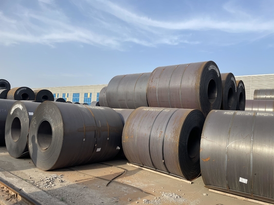Des bobines laminées à chaud en acier inoxydable avec des largeurs garanties et personnalisables de 600 à 2000 mm à une valeur imbattable