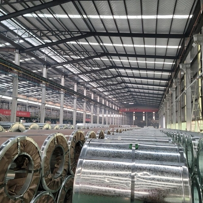 Matériau de construction SGCC revêtu de zinc GI bobine d'acier galvanisé pour rail de guidage dans l'industrie de la décoration de meubles