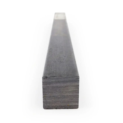 Q235 Q345 SS400 ST37-2 ST52 Q420 Q460 S235JR S275JR S355JR Barres carrées en acier au carbone pour la construction de bâtiments