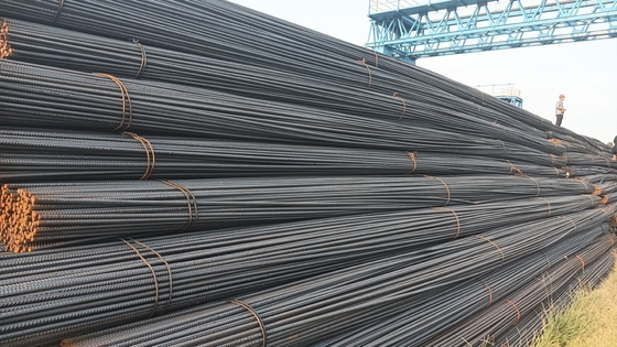 HRB400/500 ASTM A615 BS4449 Barres en acier au carbone AiSi standard pour bâtiments commerciaux