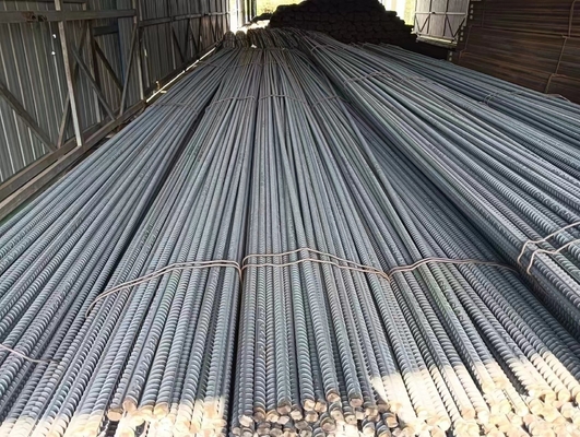 HRB400/500 ASTM A615 BS4449 Barres en acier au carbone AiSi standard pour bâtiments commerciaux