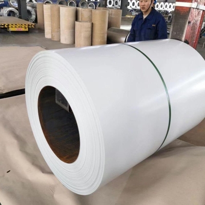 Coil galvanisé PPGI/PPGL Coil en acier revêtu de couleur avec tolérance ± 1% et emballage navigable standard