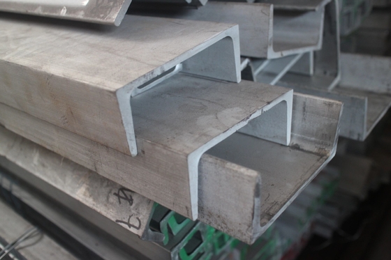 Chine Exporté Tailles standard c8 x 11,5 laminé à chaud prix de vente