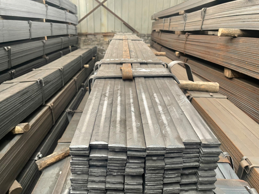 Prix du fournisseur entièrement personnalisé 300 série acier inoxydable barres plates laminées à chaud laminées à froid Barre d'acier laminée 8K Barres d'acier finition