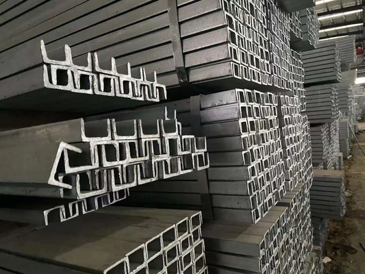 ASTM AISI canal de faisceau S320GD en acier galvanisé en acier à faible teneur en carbone en acier U laminé à chaud