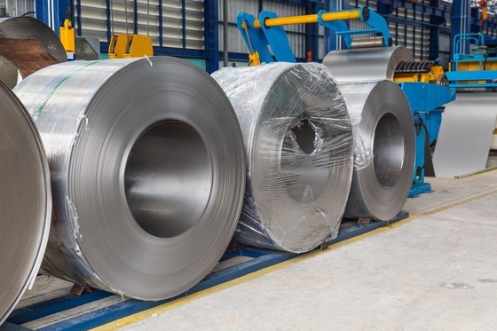 Appareils de cuisine 3003 Aluminium anodisé 3005 3105 Métal 5052 5083 5754 PVC film recouvert 6061 Enroulement en alliage d'aluminium laminé à chaud