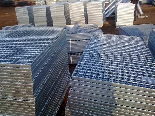 Matériaux de construction de haute qualité anti-corrosion Q235 25 mm 30 mm 35 mm 45 mm Grille en acier galvanisé