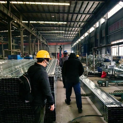En10219 St37-2 20x20 25x25 40x40 50x50 60x60 20x40 30x50 150x150 Tubes à section creuse carrées en acier galvanisé