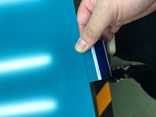 Fourniture d'usine PPGI bobines d'acier galvanisées feuilles prépeintes carreaux de toit Bis Certification Service de traitement de coupe