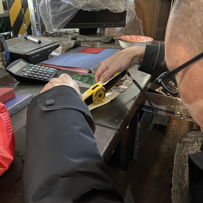 Vente à chaud Vente directe d'usine PPGI et PPGL surface lisse bobine d'acier prépeinte pour toiture ondulée