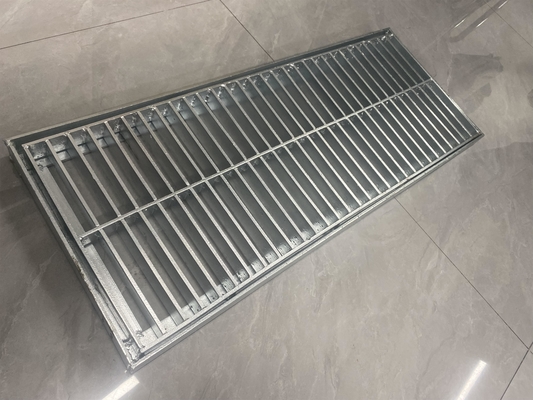 Meilleur grille en acier revêtu de zinc de haute qualité pour la personnalisation de la mer grille en acier galvanisé soudé à vendre