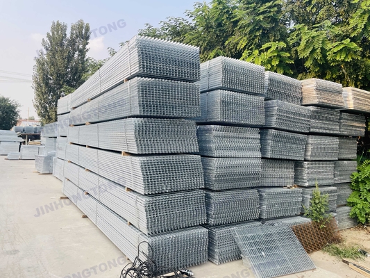 Matériau de référence Q235 201 304 316 Grature en acier galvanisé pour plancher, couverture de conduit, drainage, grille, plateforme
