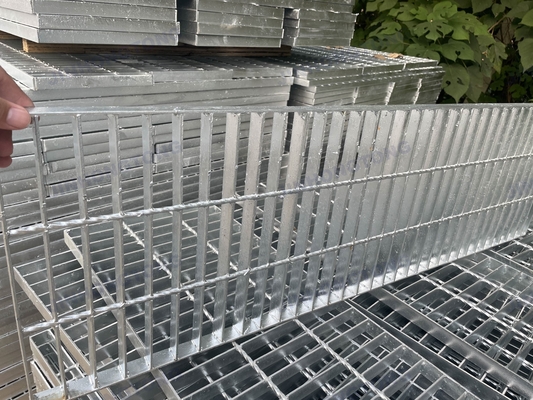 Vente à chaud JHT galvanisé grille de terrasse en acier pour passerelle Meilleur grille en acier pour passerelle grille en acier Q235 201 304 316 345